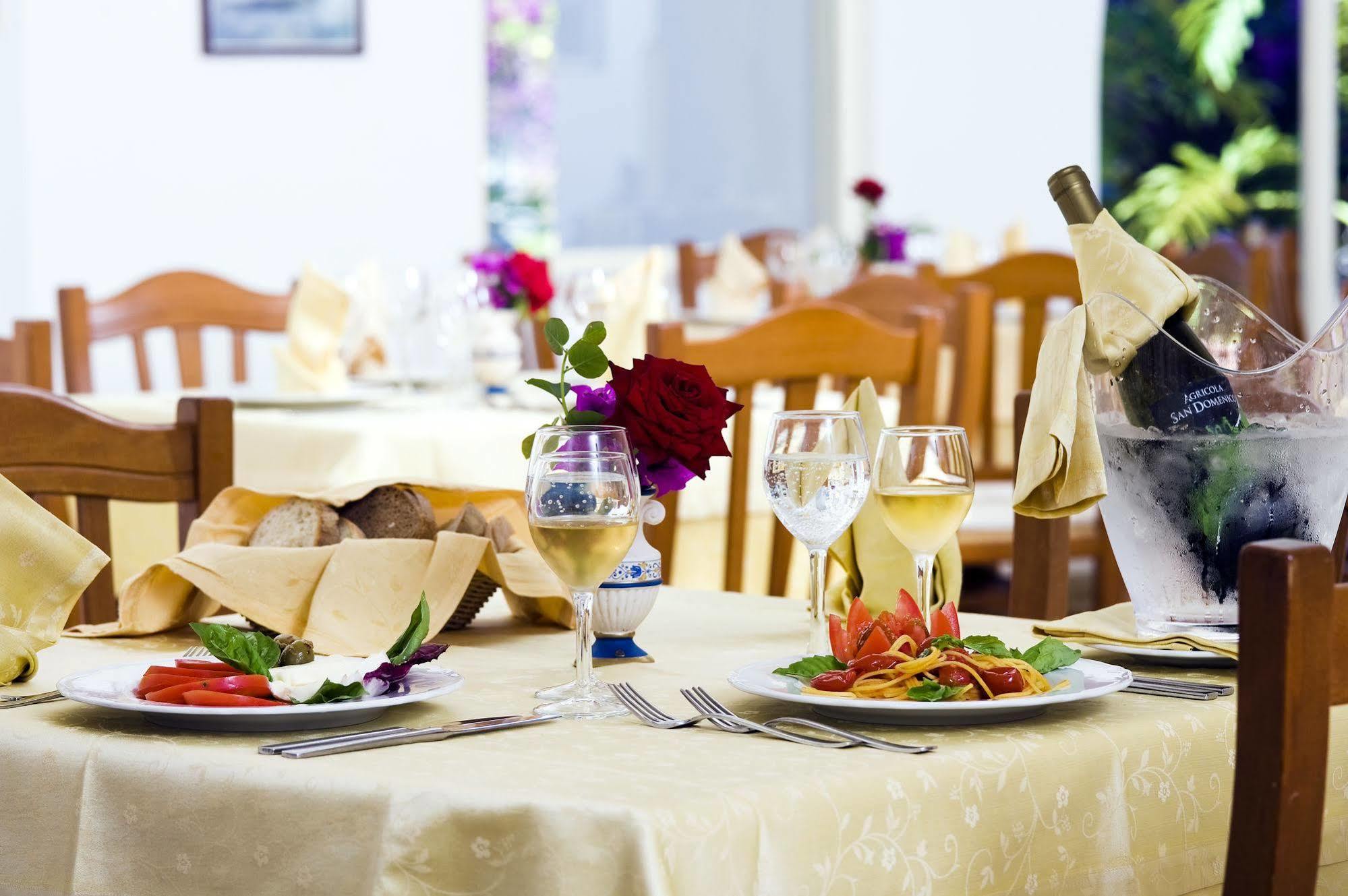 Villa Angela Hotel & Spa Forio  Luaran gambar